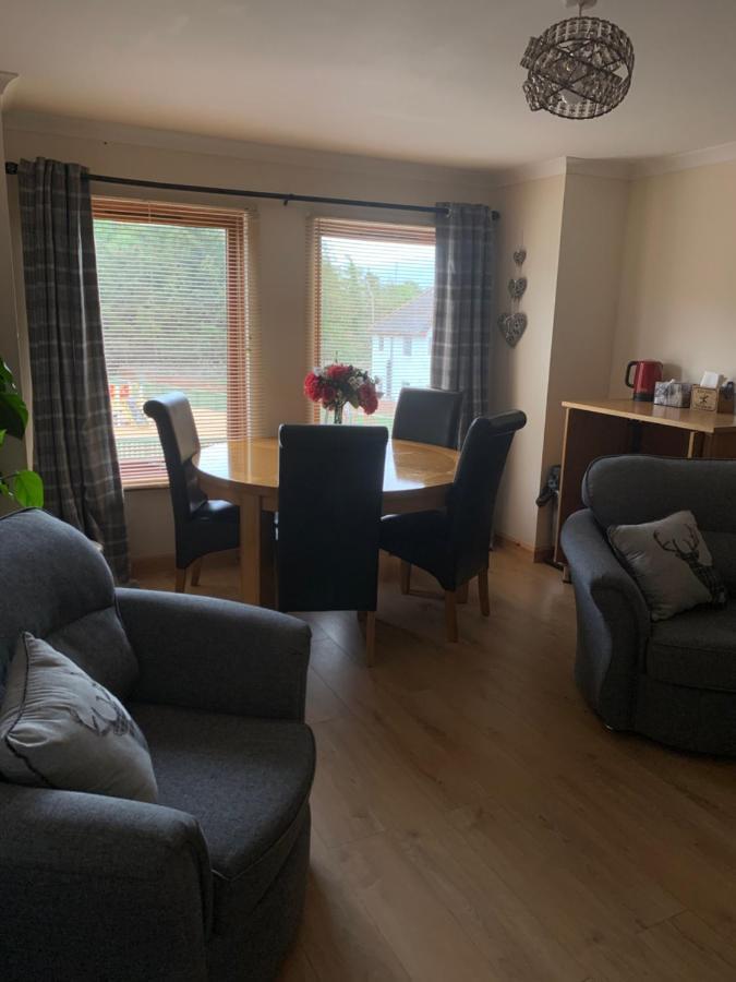No 52 - Apartment With Lounge And Dining Area - No Kitchen Ullapool Eksteriør bilde