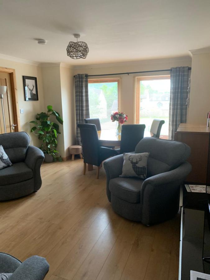 No 52 - Apartment With Lounge And Dining Area - No Kitchen Ullapool Eksteriør bilde